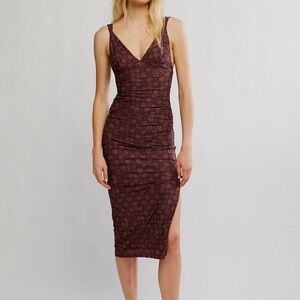 Elegant Burgundy Sleeveless Dress